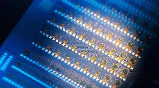 珠海：將通過基金、金融支持、補(bǔ)貼等多種方式，發(fā)展新一代信息技術(shù)全產(chǎn)業(yè)鏈，最高年度補(bǔ)貼達(dá)500萬元???