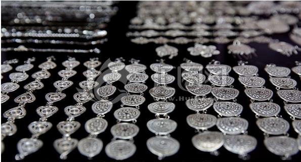 我國白銀飾品市場前景十分廣闊，擁有可觀的潛在消費市場