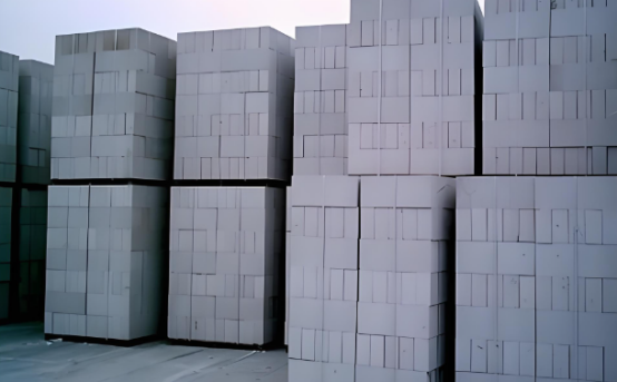 未來(lái)建筑材料行業(yè)會(huì)朝著環(huán)保、節(jié)能和智能化方向發(fā)展